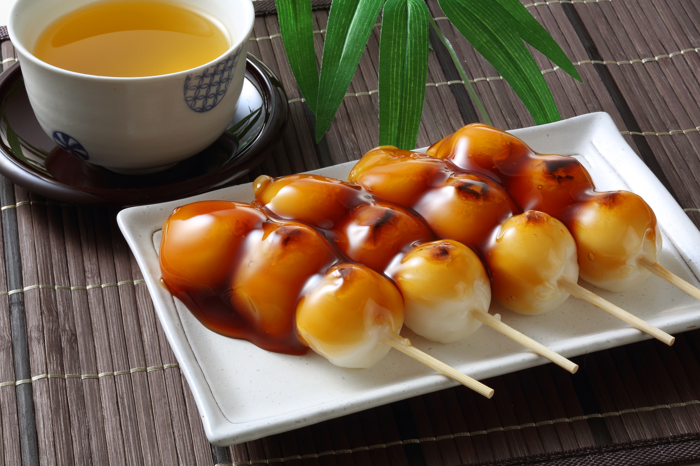 みたらしだんごイメージ縮小