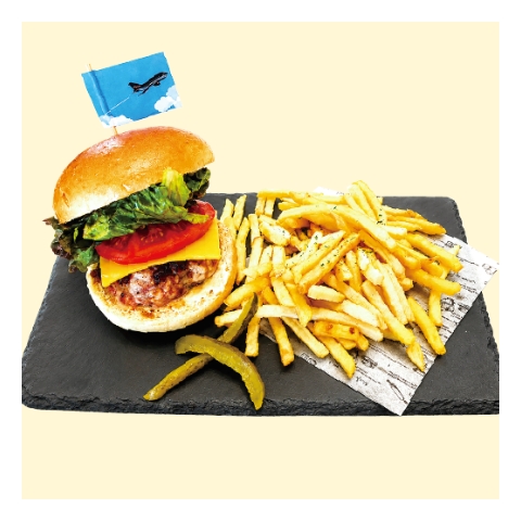 Airport Restaurant TREGION GALLEY ハンバーガーセット